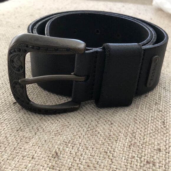 NWOT Fossil Genuine Leather Belt (rhinestones) main image 9